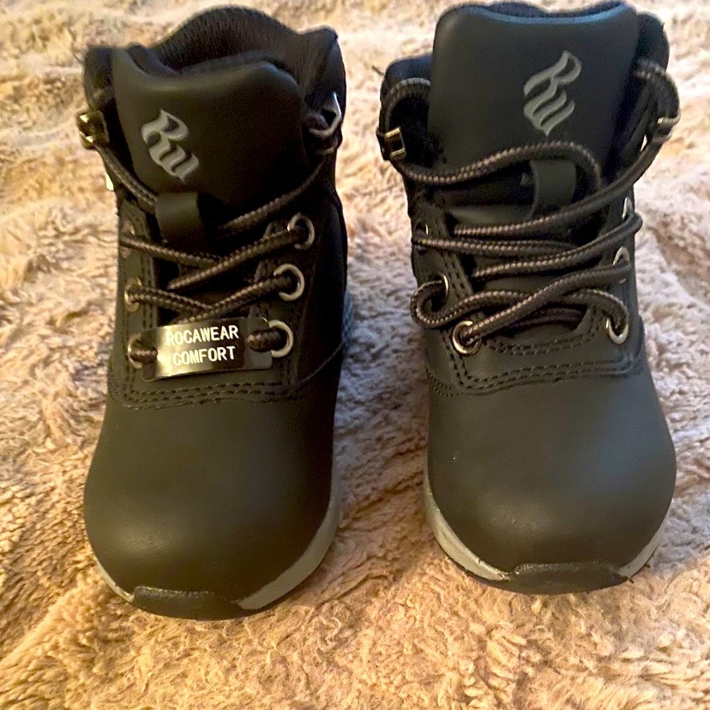 Toddler size 6 boots
